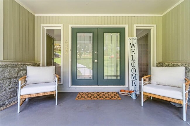 Building Photo - 4523 Runnemede Rd NW