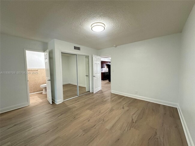 Building Photo - 110 NE 19th Ave