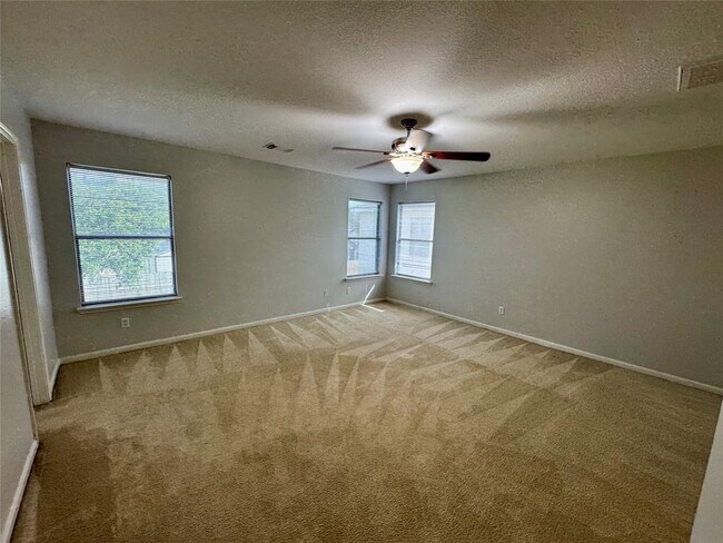 Building Photo - 21355 Claretfield Ct