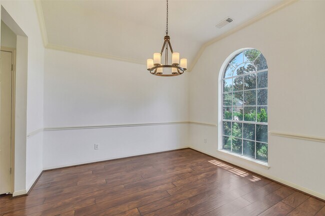Building Photo - 11802 Chateau Trail