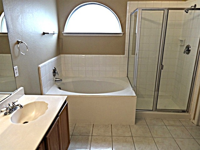 Building Photo - 12840 Chittamwood Trl