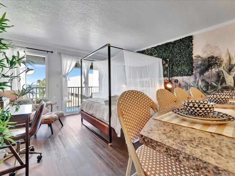 Building Photo - 2506 N Rocky Point Dr