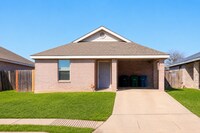 Building Photo - Charming 3-Bedroom Home Near Lackland AFB!