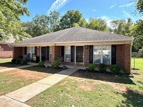 Building Photo - 124 Railroad Ridge Rd