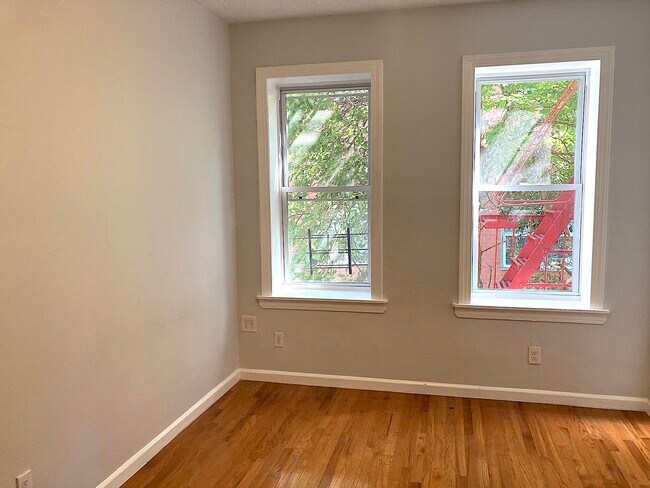 Building Photo - 5600 Hudson Ave