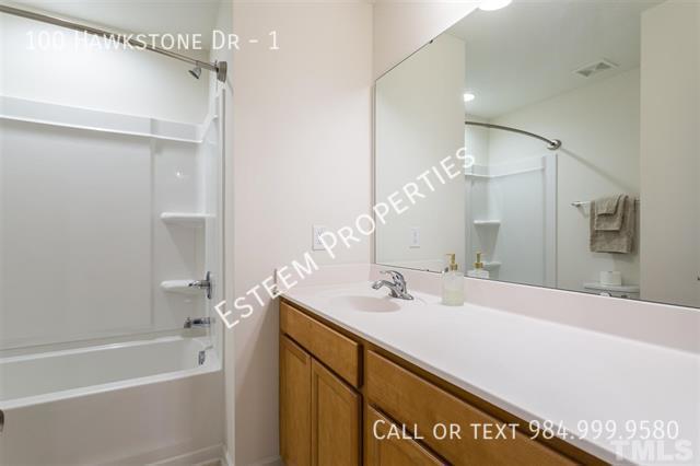 Building Photo - 100 Hawkstone Dr