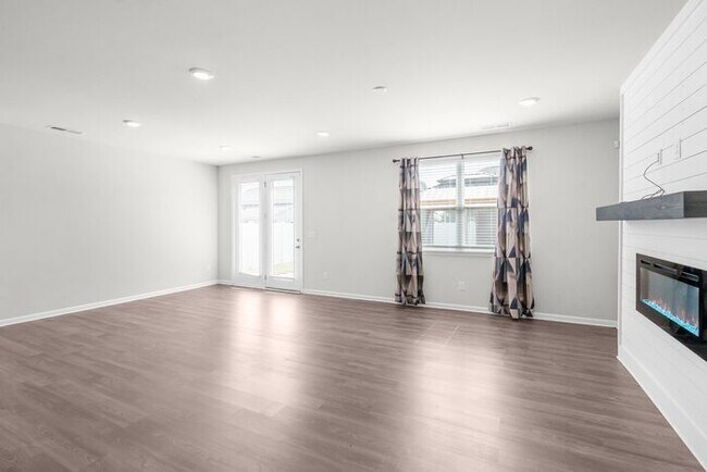 Building Photo - Luxury Living Begins at Home: Where Every Day Feels Like a Retreat; 5BR/3BA, Office