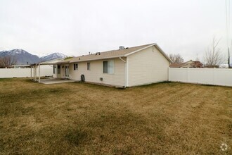 Building Photo - BEAUTIFUL HOUSE FOR RENT IN PROVO!!!