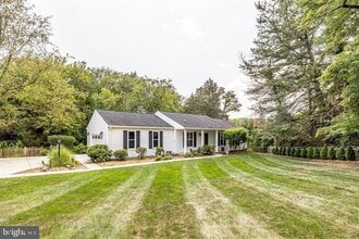Building Photo - 2601 Seskey Glen Ct