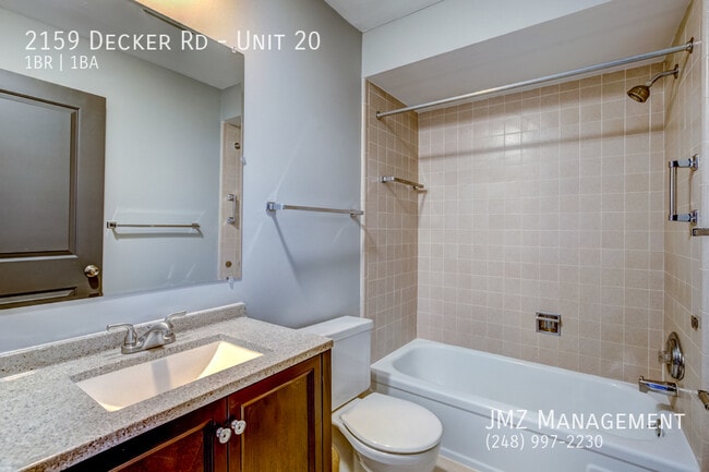 Building Photo - 2159 Decker Rd