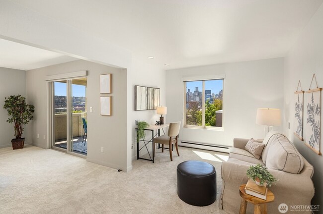Building Photo - Top Floor Queen Anne Unit! (Beautiful views & 3 Parking Spaces)
