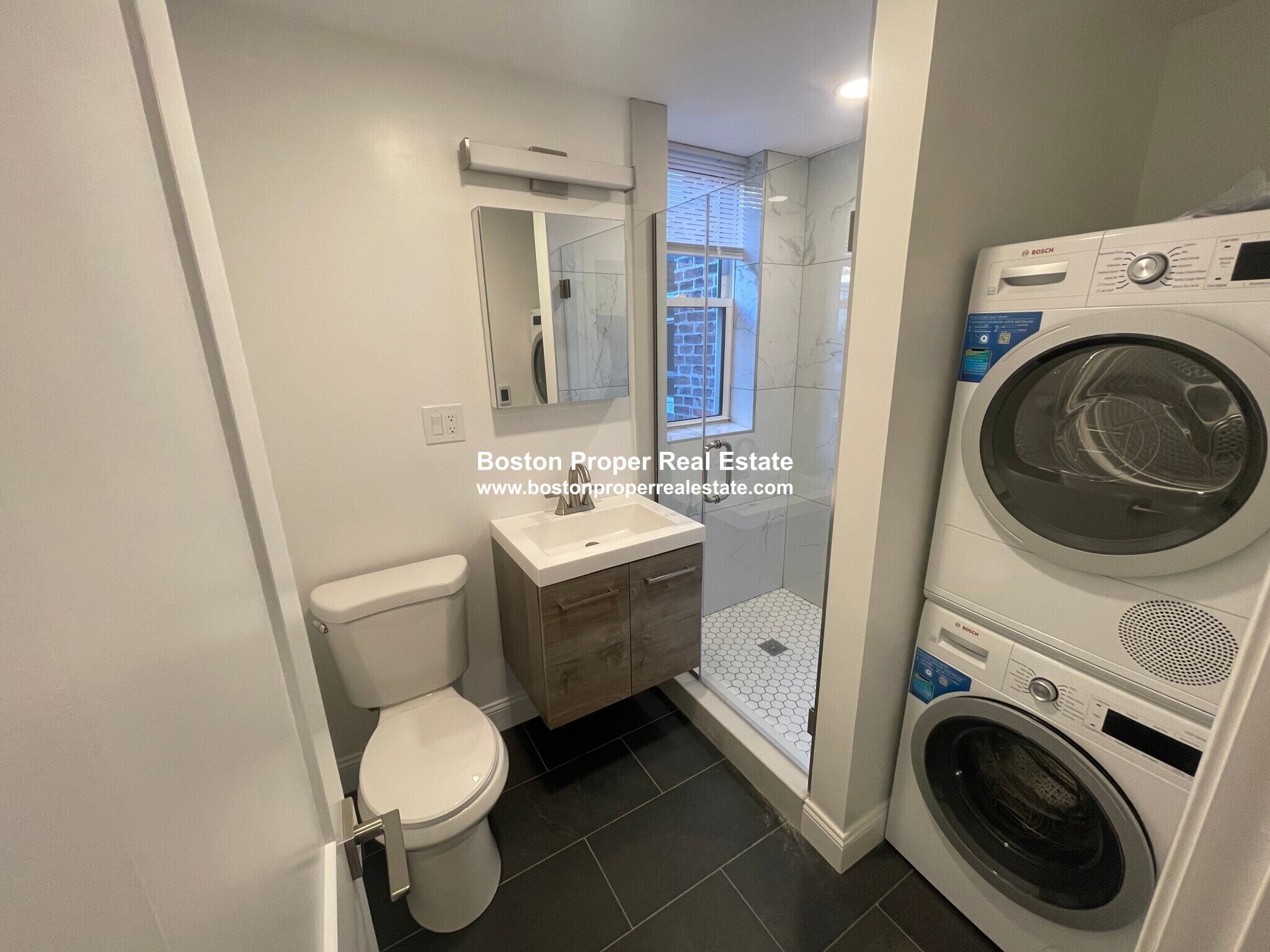 Building Photo - 124 Peterborough St