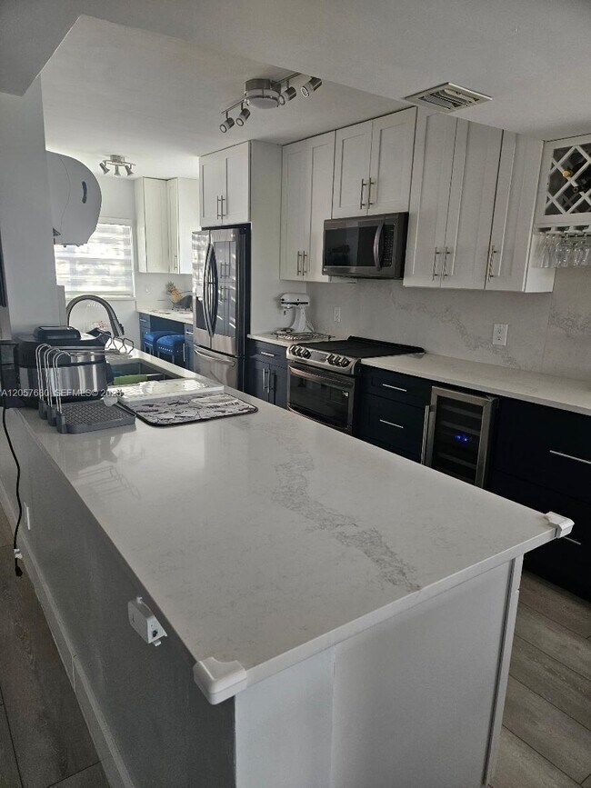 Building Photo - 1101 SW 128th Terrace