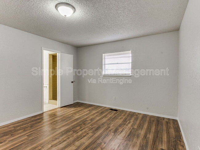 Building Photo - 5713 NW 114th St