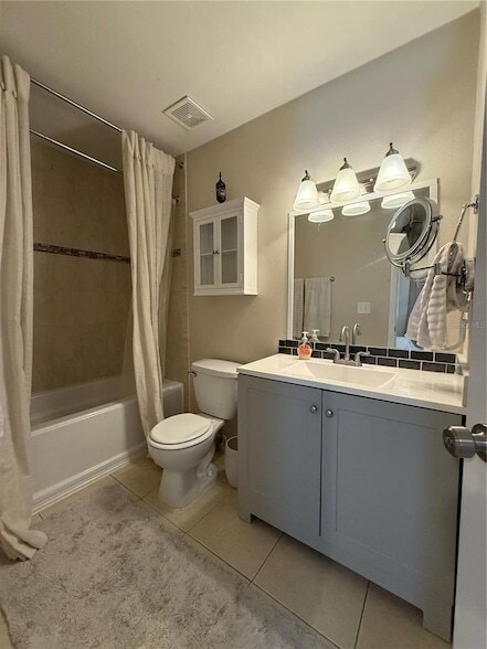 Building Photo - 10053 Lake Oak Cir