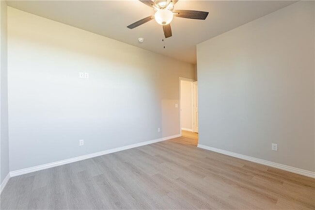 Building Photo - 1408 SW Casuarina Dr
