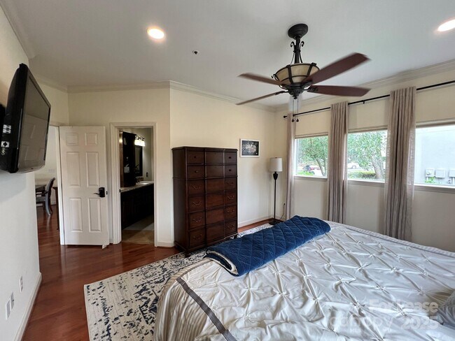 Building Photo - 1140 Torrence Cir