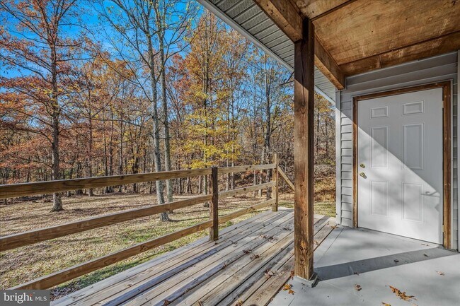 Building Photo - 438 Gloyd Ln