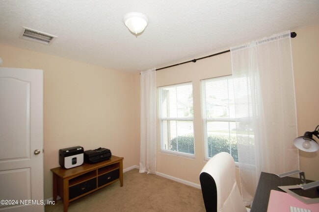 Building Photo - 12593 Itani Wy