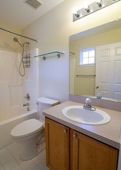 Building Photo - 2090 Preserve Cir W