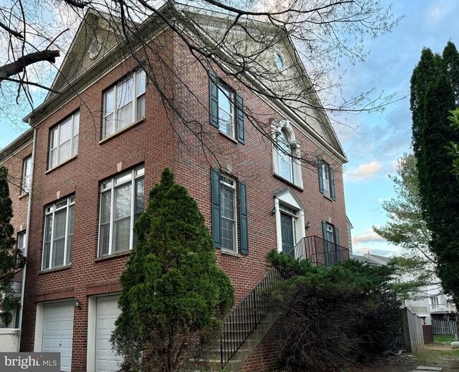 Building Photo - 552 Winding Rose Dr