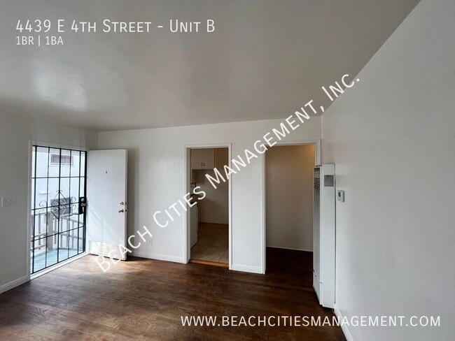 Building Photo - Cute One Bedroom Blocks Away from Beach an...