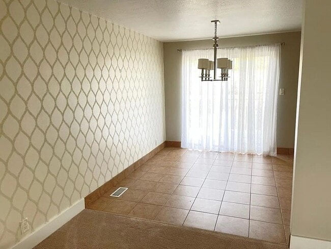 Building Photo - 4367 S Gordon Ln