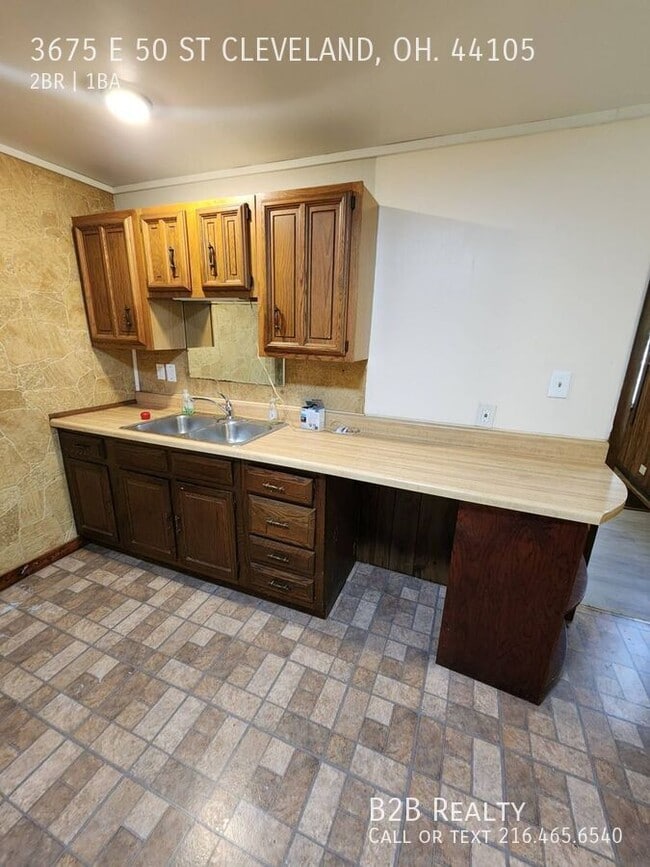 Building Photo - 3675 E 50th St