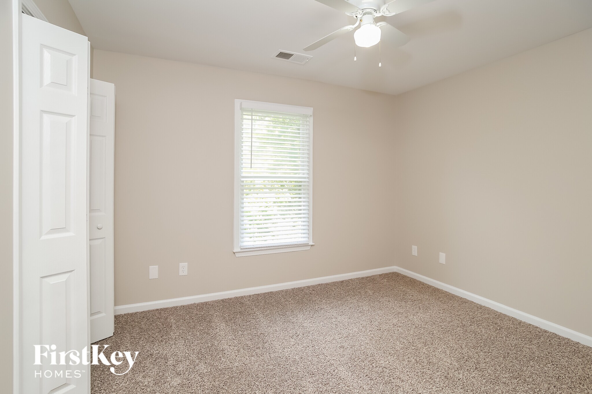 Building Photo - 522 S Fortune Way