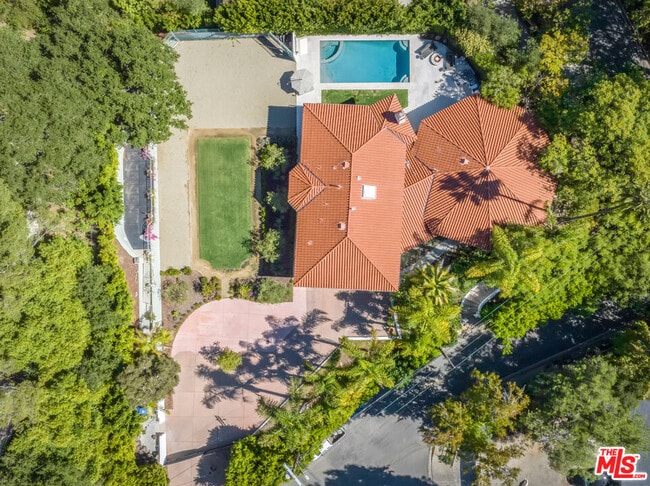 Building Photo - 7651 Willow Glen Rd