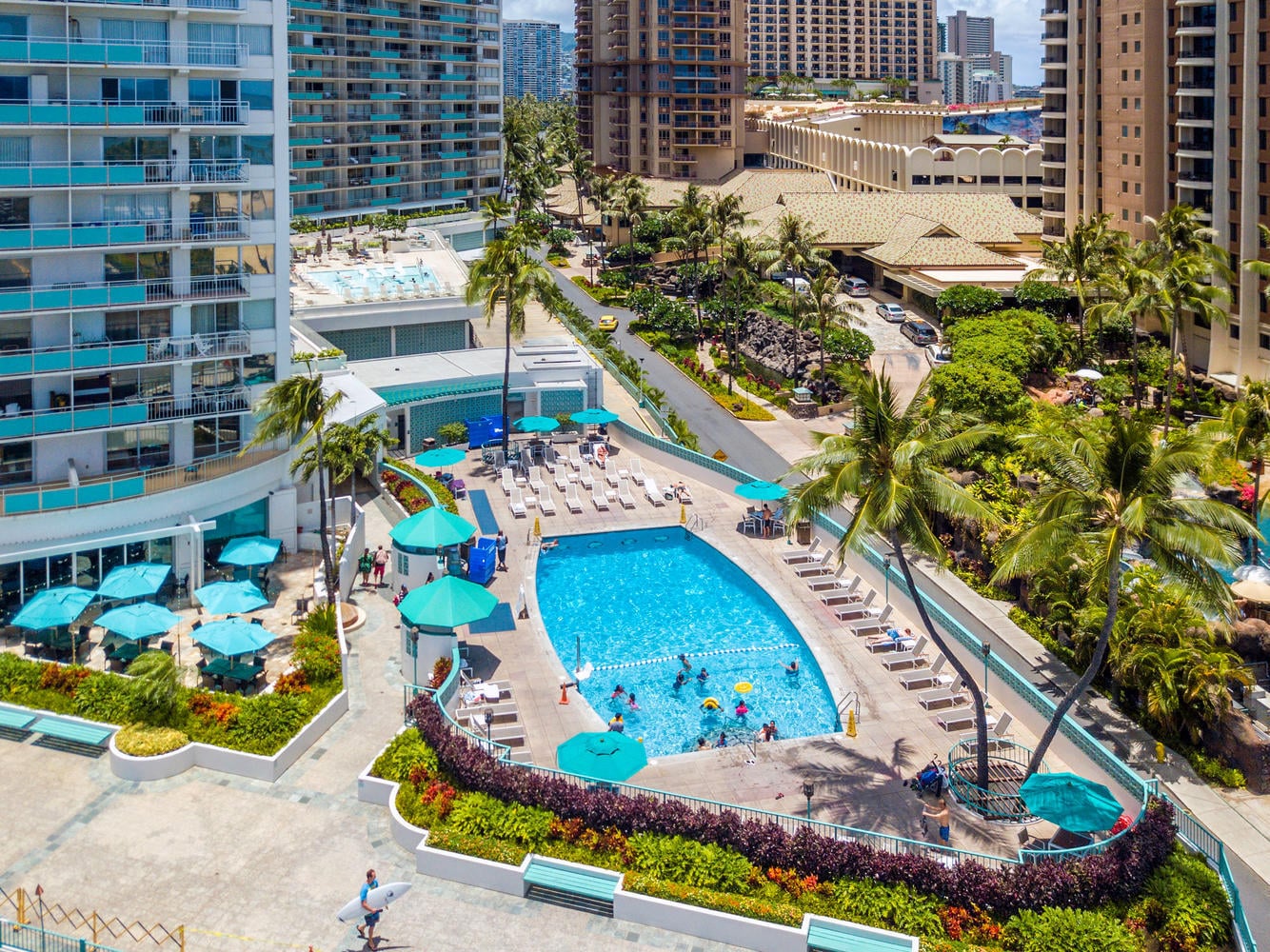 2 swimming pools - 1777 Ala Moana Blvd