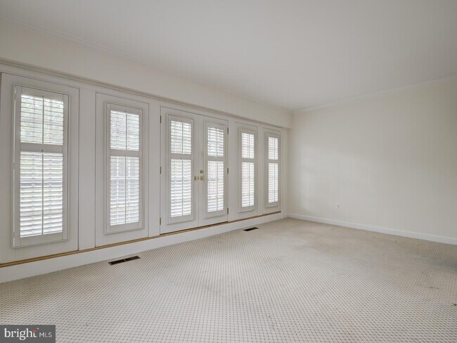 Building Photo - 4354 Westover Pl NW