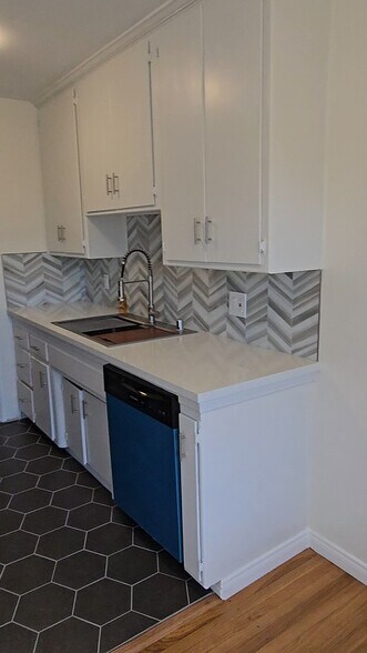 Building Photo - 2075 E Appleton St