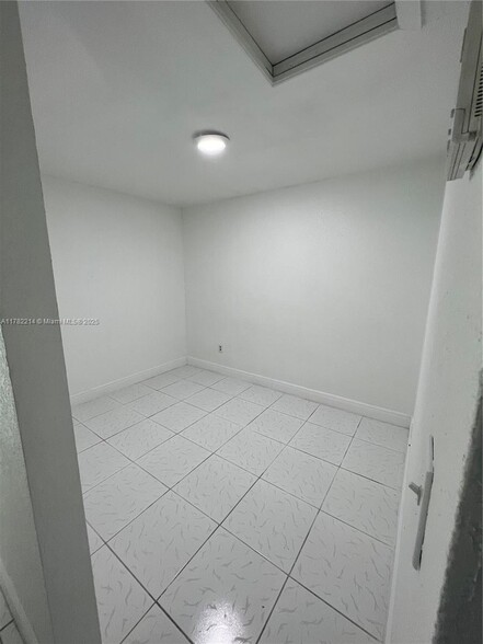 Building Photo - 4200 NW 79th Ave