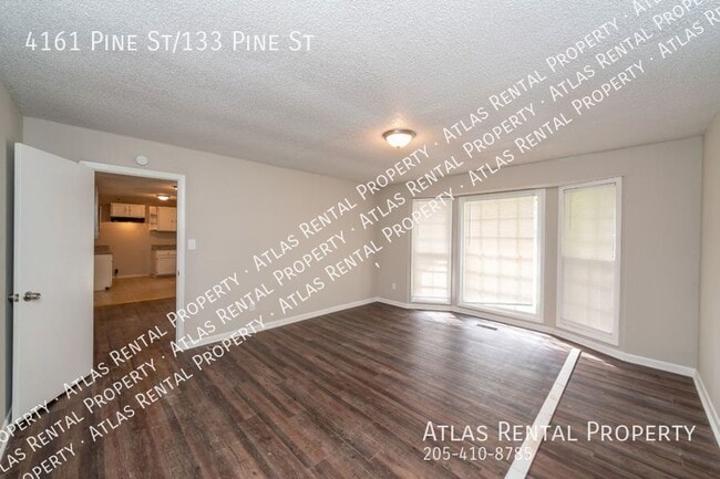 Building Photo - 4161 Pine St