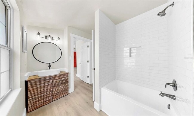 Building Photo - 1005 45th St W