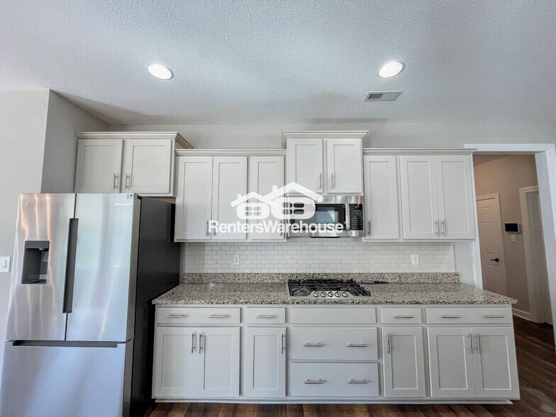 Building Photo - 1421 Thrasher Lndg