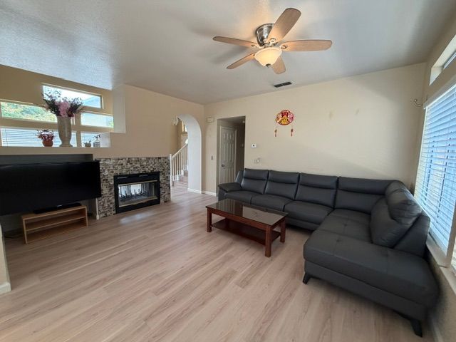 Building Photo - 8687 Bluefield Way