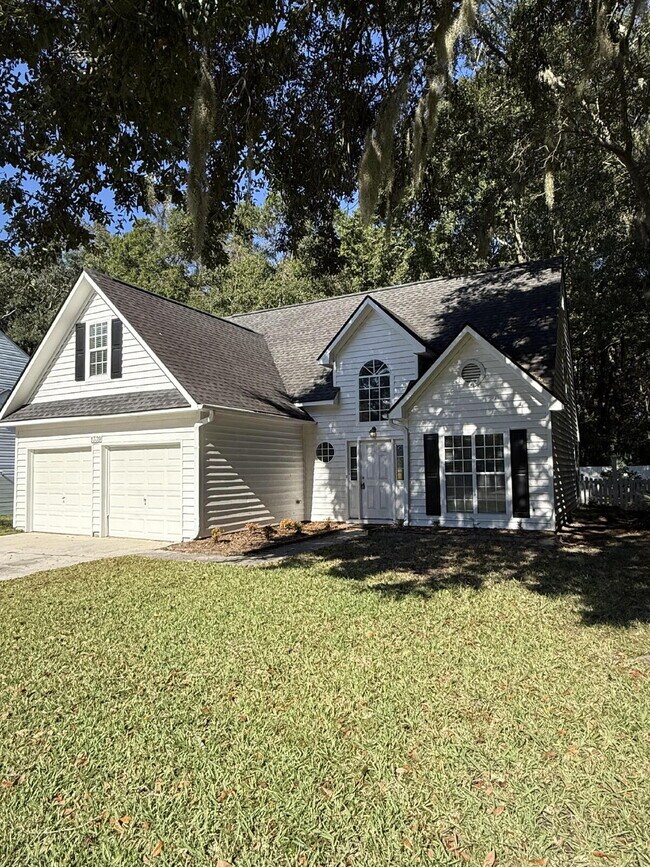 Building Photo - Charming 4 BD Mt. Pleasant Home in Desirab...
