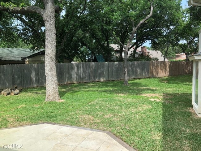 Building Photo - 5 br, 3 bath House - 2913 Pacific Ct