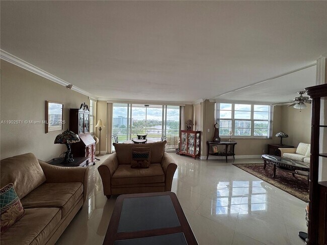 Building Photo - 3095 N Course Dr