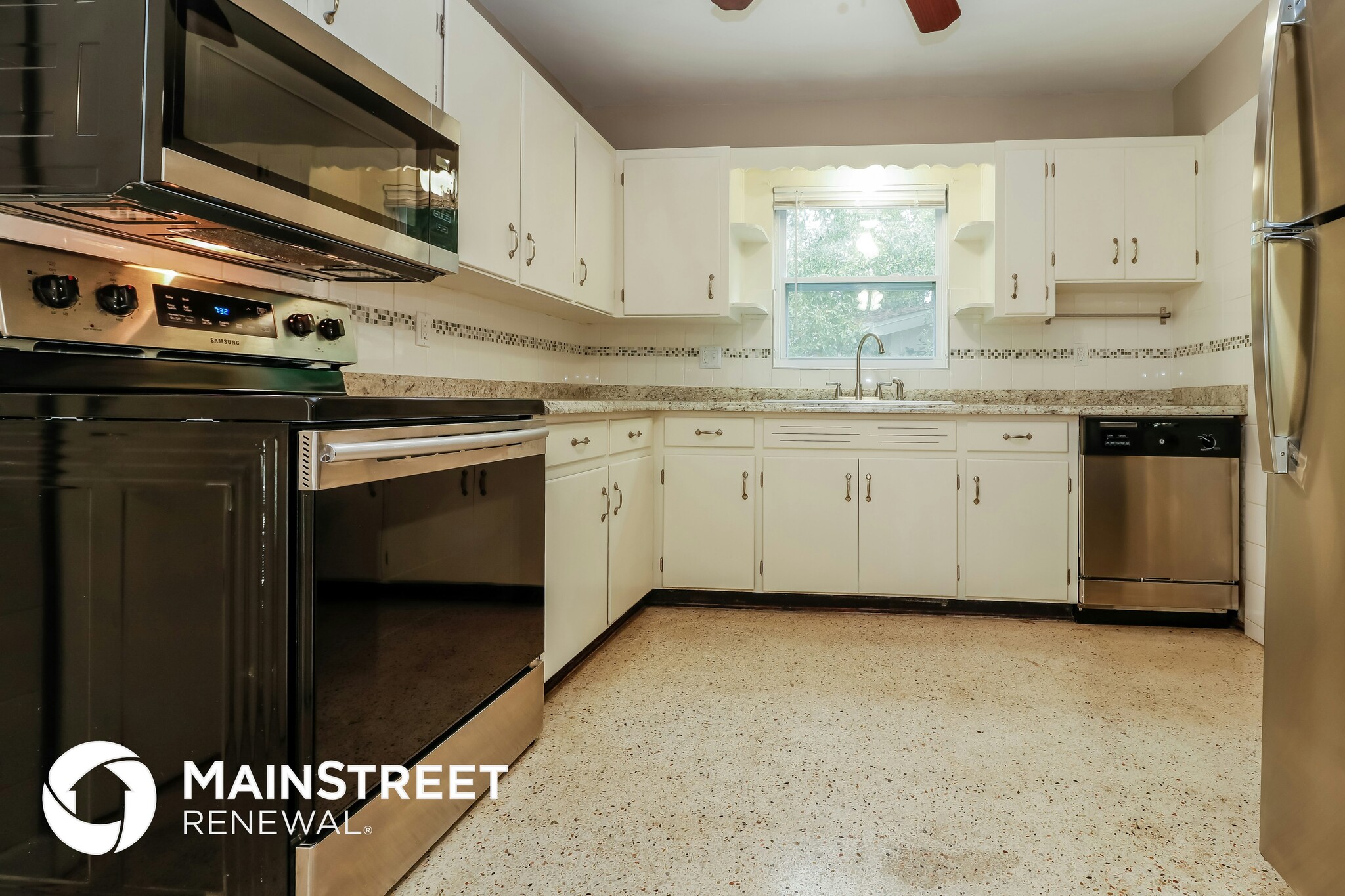 Building Photo - 10554 52nd Ave N