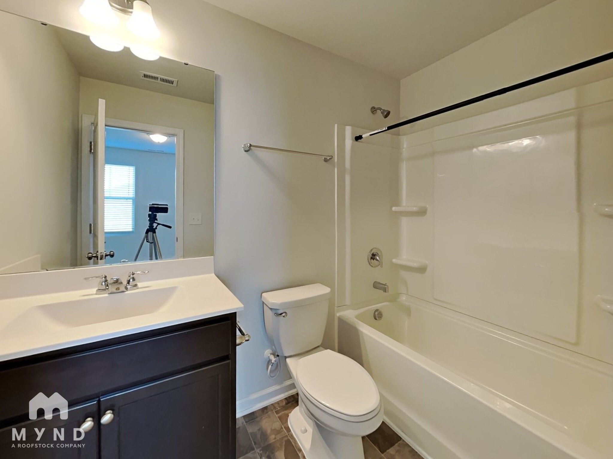 Building Photo - 6043 Kayton St