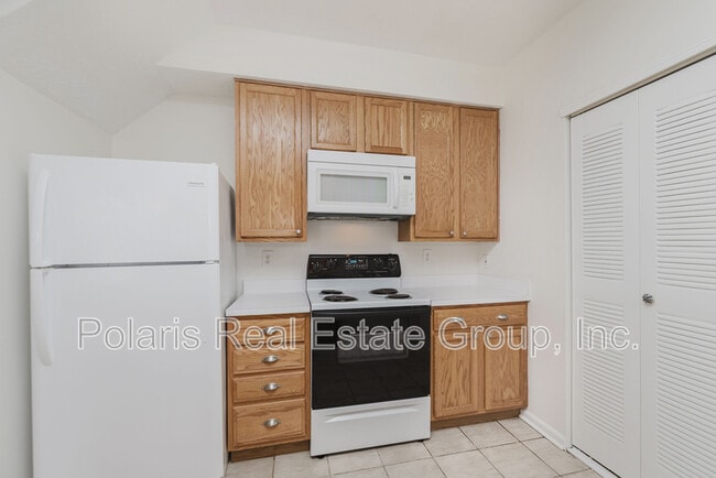Building Photo - 8422 Enclave Blvd
