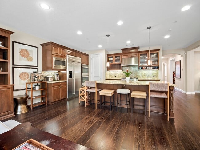 Building Photo - Showing Times: to schedule a viewing, please call & contact us