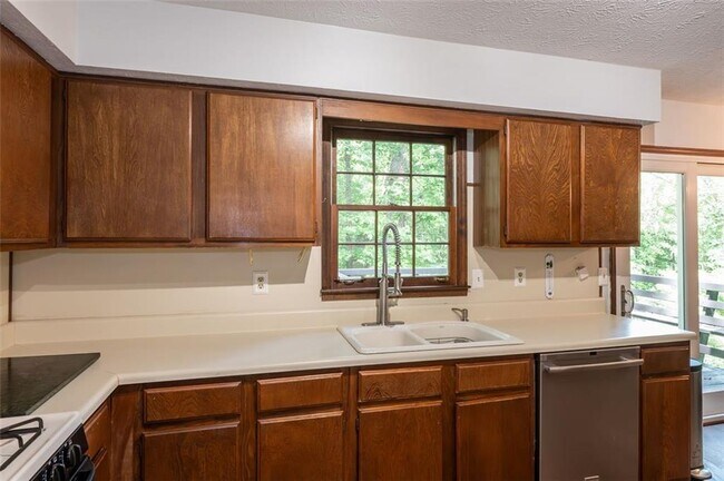 Building Photo - 3787 Etna Dr