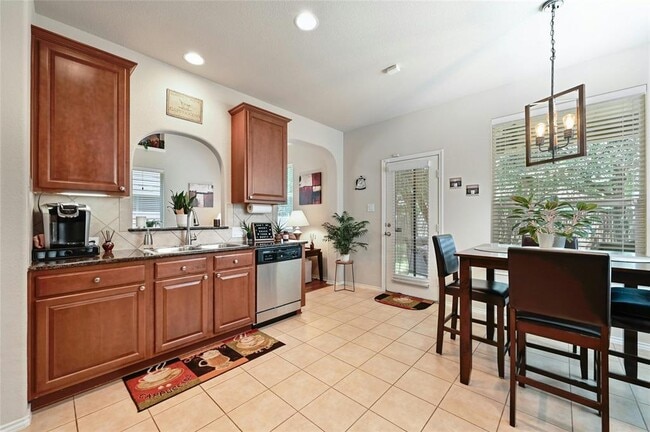 Building Photo - 1500 Huckleberry Ln