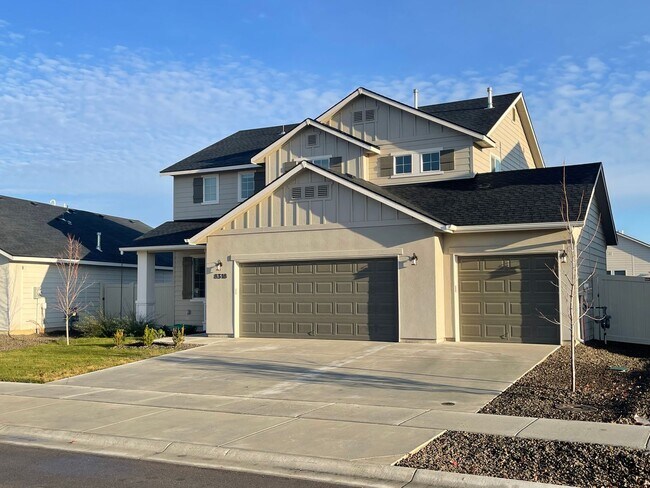 Building Photo - Newer 4 Bed / 2.5 Bath House For Rent _ Pl...