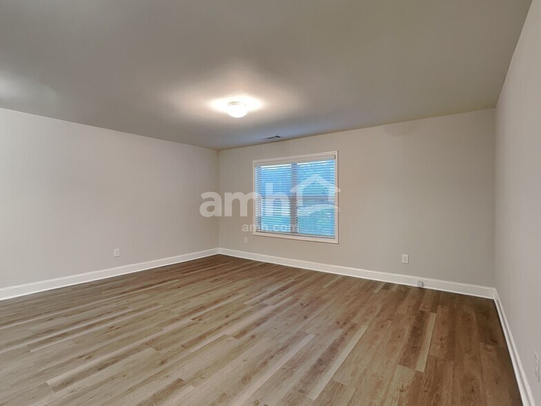 Building Photo - 1159 Victoria Walk Ln