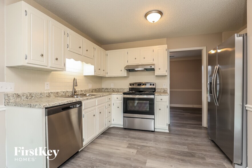 Building Photo - 1013 Carriage Way Ct